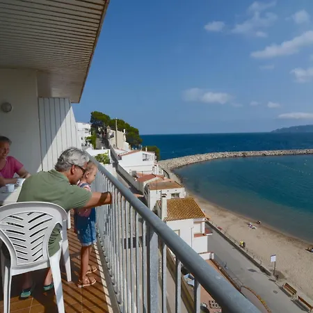 Wake To Waves In A Beachside Apartment L'Estartit