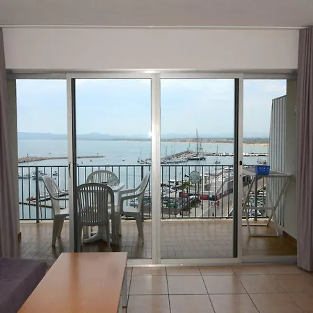 Apartment Wake To Waves In A Beachside L'Estartit